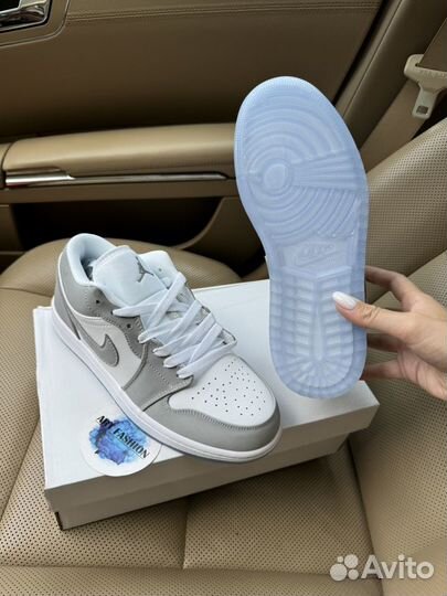 Кроссовки Nike Air Jordan 1 low white/grey