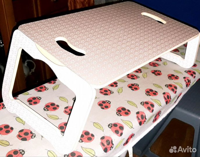 Столик переносной для ноутбука