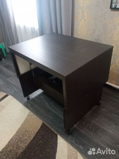 Журнальный столик