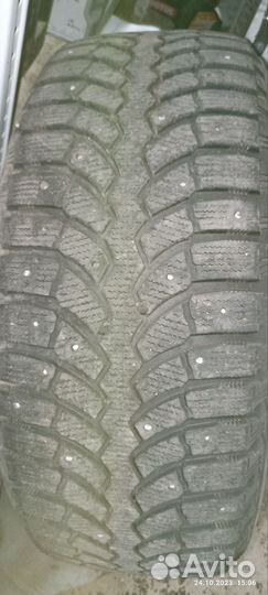 Bridgestone Blizzak Spike-01 235/55 R18