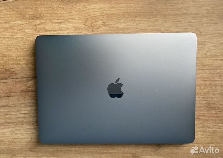 Apple MacBook Pro 13 2017 touch bar / 16gb