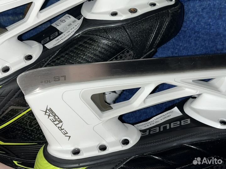 Коньки хоккейные профессиональные