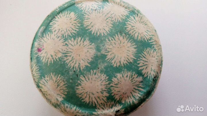 Коробочки от пудры с остатками (советских времен)