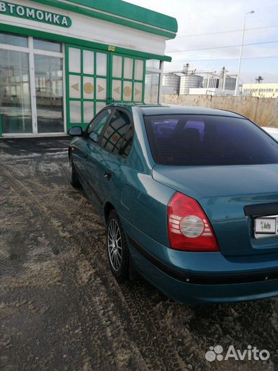 Hyundai Elantra, 2004