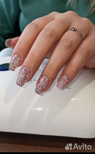Маникюр с покрытием гель-лаком