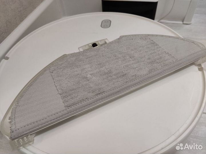 Робот пылесос Xiaomi Mop Essential