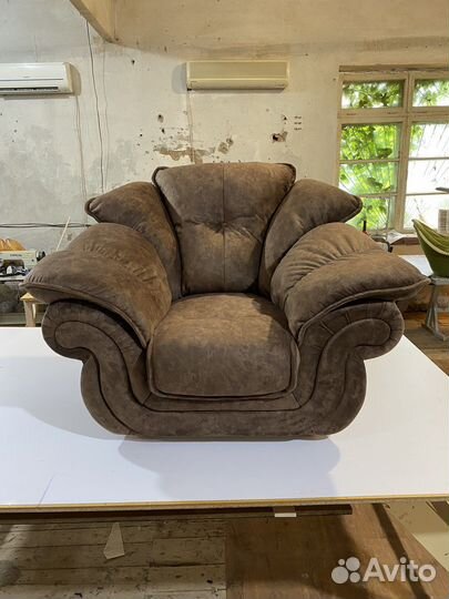 Перетяжка и реставрация мебели