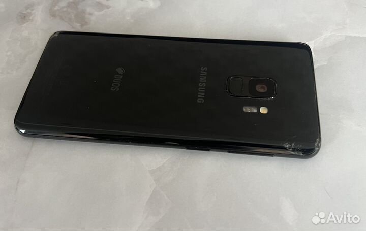 Samsung Galaxy S9, 4/64 ГБ