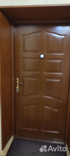 Дверь входная и межкомнатные деревянные с коробкой