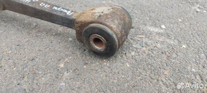 Рычаг подвески нижний передний правый LADA Priora