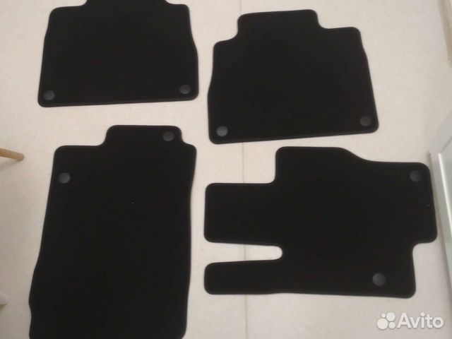 Новый набор ковриков Mercedes Benz