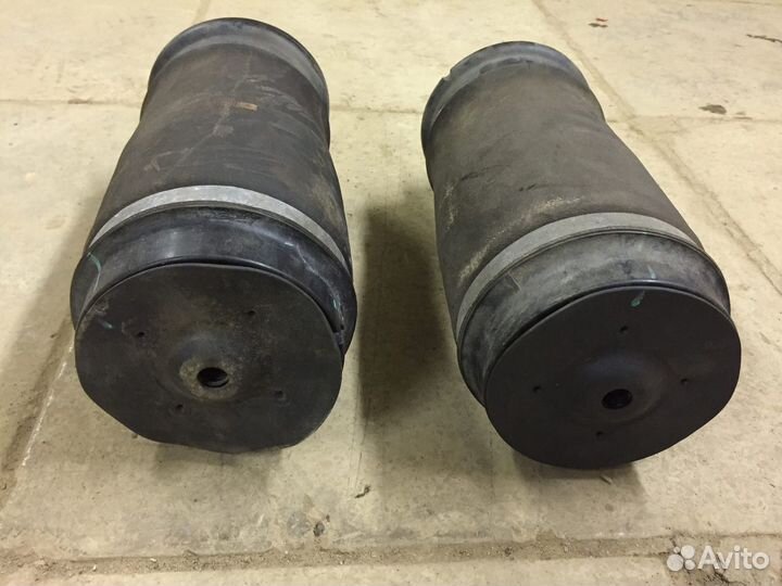 Пневмоподушка левая и правая задняя Mercedes W166