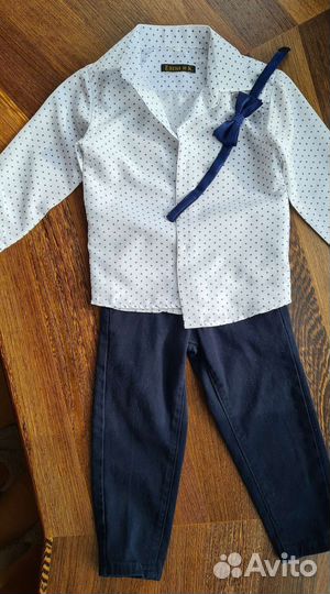 Костюм нарядный (брюки,рубашка,бабочка) 92-98