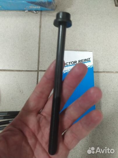 Комплект болтов головки блока цилиндров Ford Focus