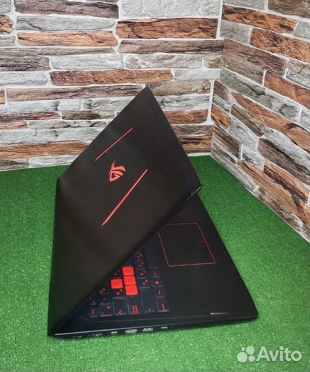 Игровой ноутбук Asus rog i7 6го/GTX 970m 6Гб/ssd