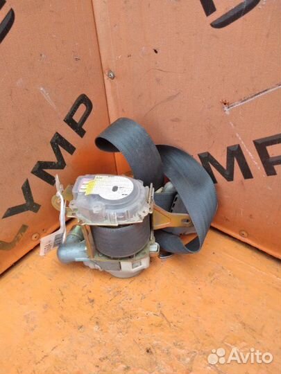 Ремень безопасности передний правый Toyota Kluger