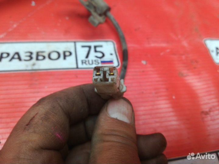 Датчик abs задний левый Toyota Raum EXZ10 5EFE