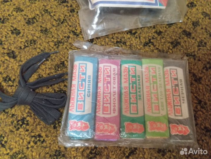 Лыжы, ботинки крепления ретро