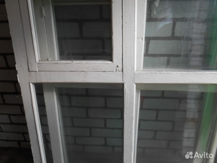 Рамы оконные деревянные б/у