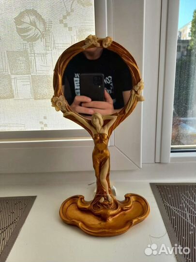 Зеркало настольное