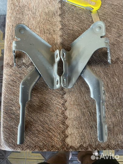 Петли капота vesta