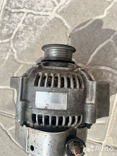 Генератор сToyota Corona 1.8