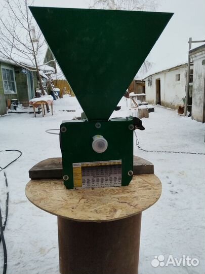 Зернодробилка зим 1000 бу