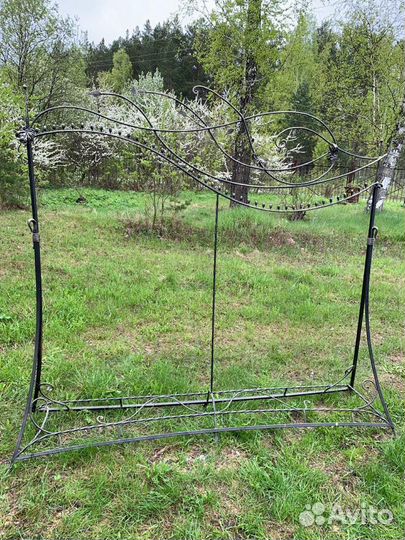 Кованные напольные вешалки (авторского исполнения)