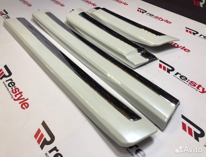 Молдинги дверей Toyota Land Cruiser 200