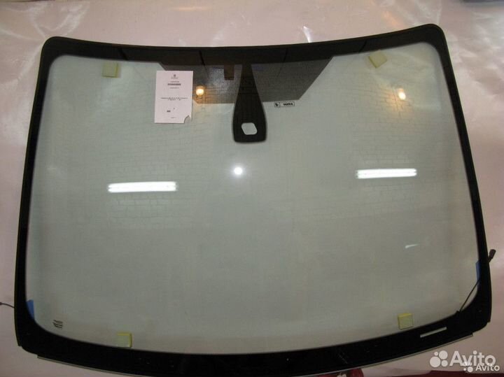 Лобовое стекло Ниссан Жук Nissan Juke
