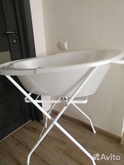 Детская ванночка с подставкой