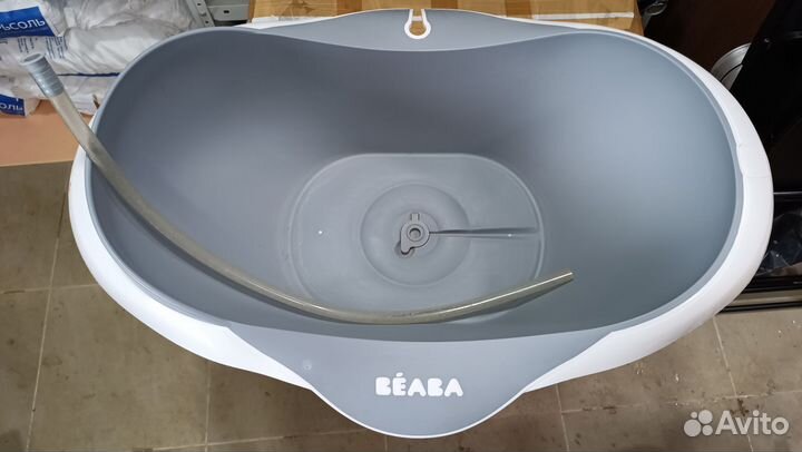 Пеленальный столик с ванночкой и сумкой beaba