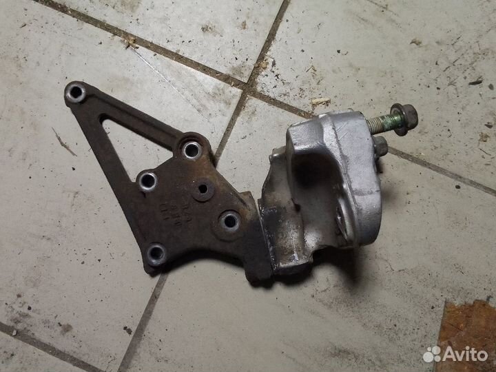 Кронштейн двигателя K24Z4 Honda CR-V III