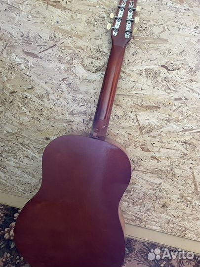 Концертная гитара