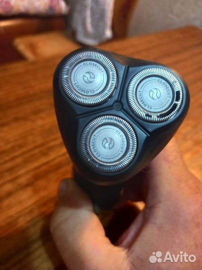 Беспроводная бритва Филипс