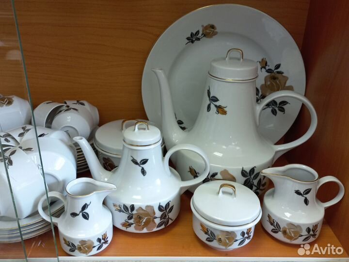 Чайно- кофейный сервиз Золотая роза