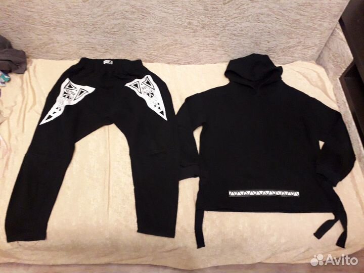 Костюм спортивный