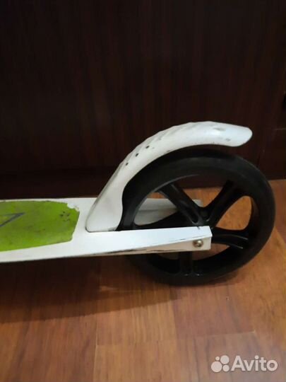 Самокат подростковый с большими колесами и детский