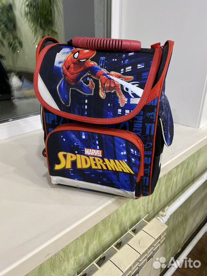 Школьный рюкзак