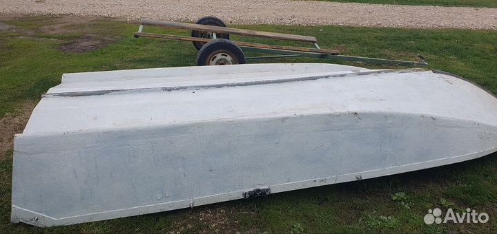 Стеклопластиковая лодка