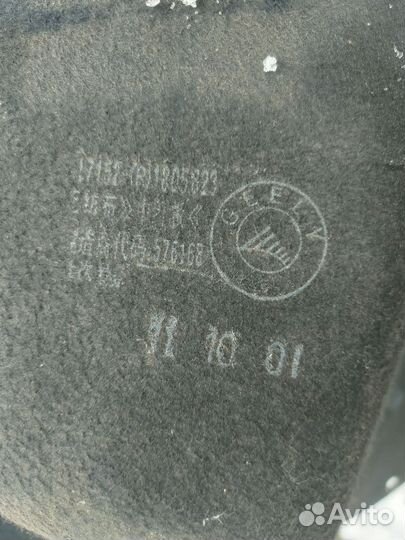 Боковая обшивка багажника на Geely mk