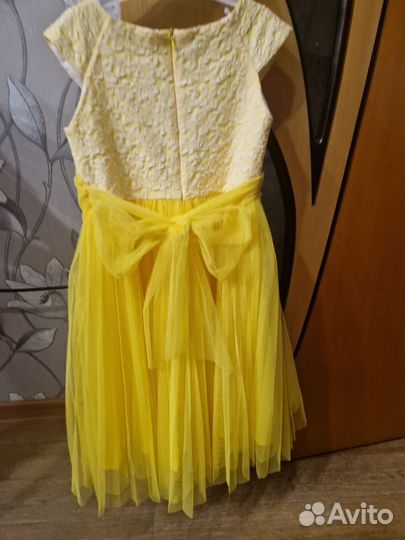 Платье для девочки 32 р