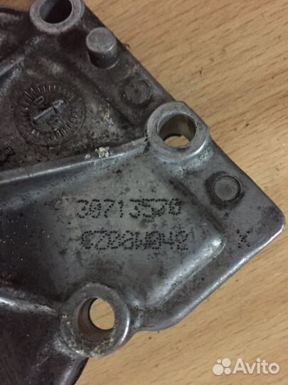 Водяная помпа Volvo S80