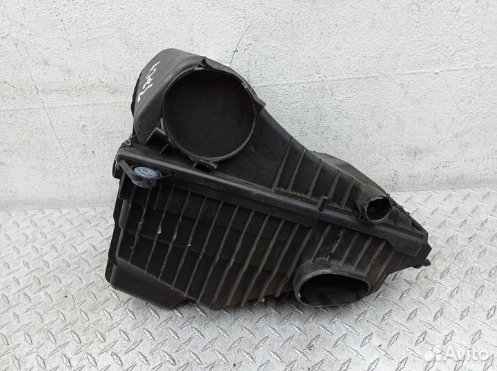 Корпус воздушного фильтра Audi Q7 4L