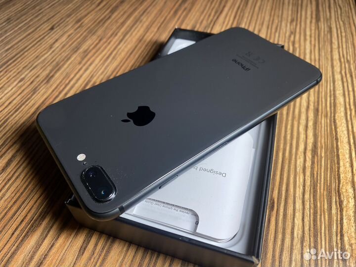 iPhone 8 Plus, 64 ГБ