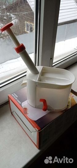 Машинка для удаления косточек из вишни и оливок