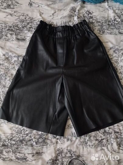 Кожаные шорты