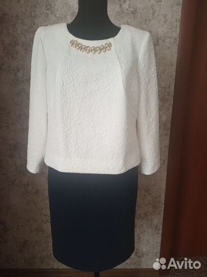 Женский костюм