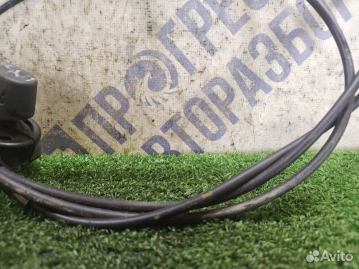 Ручка открывания капота Renault Fluence седан 1.6