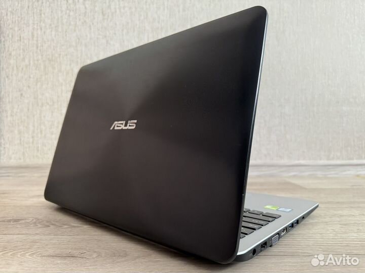 Asus (Core i5-6th gen/geforce 930M/8GB/512 SSD)